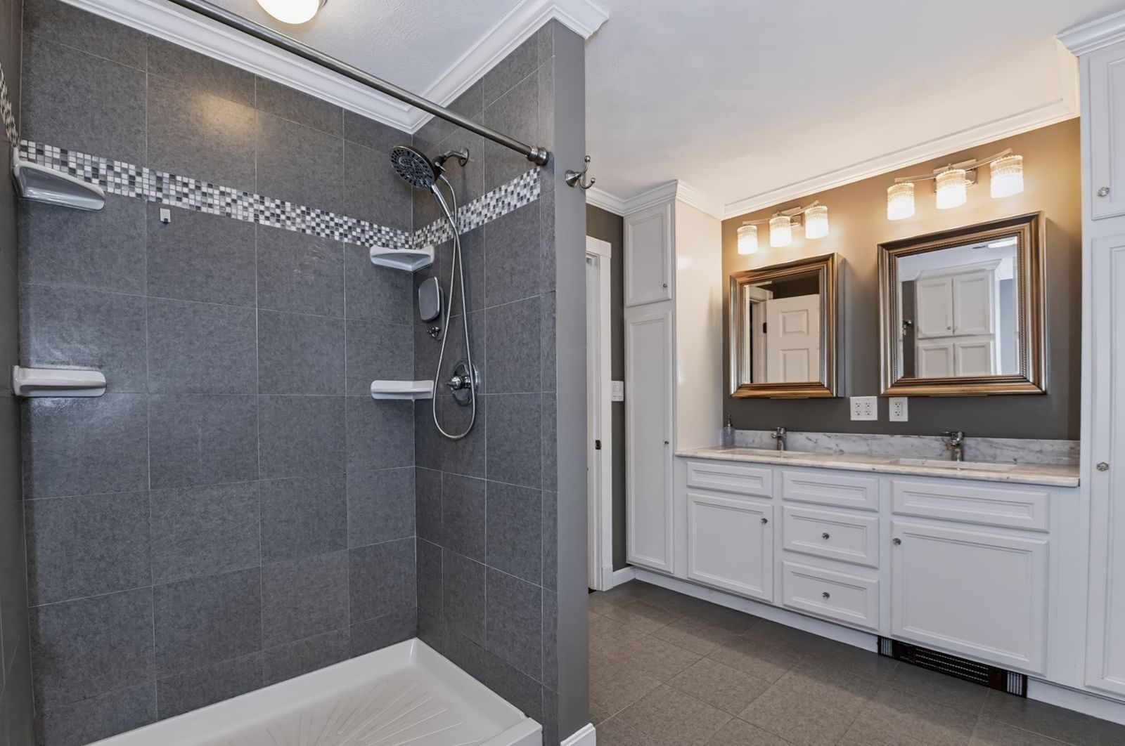 194 W Sutton Rd Sutton — Photo 14 of 37