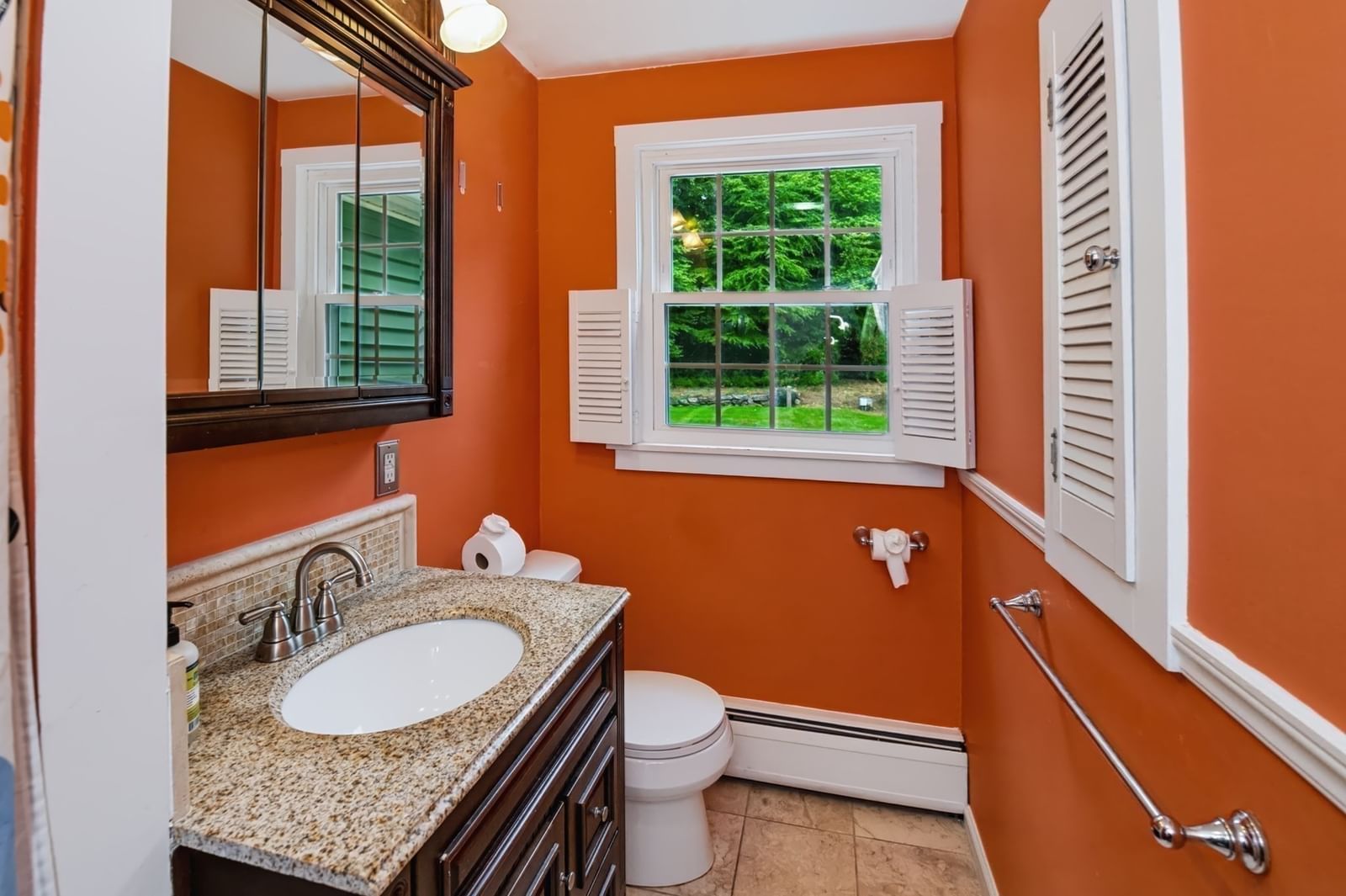 194 W Sutton Rd Sutton — Photo 18 of 37
