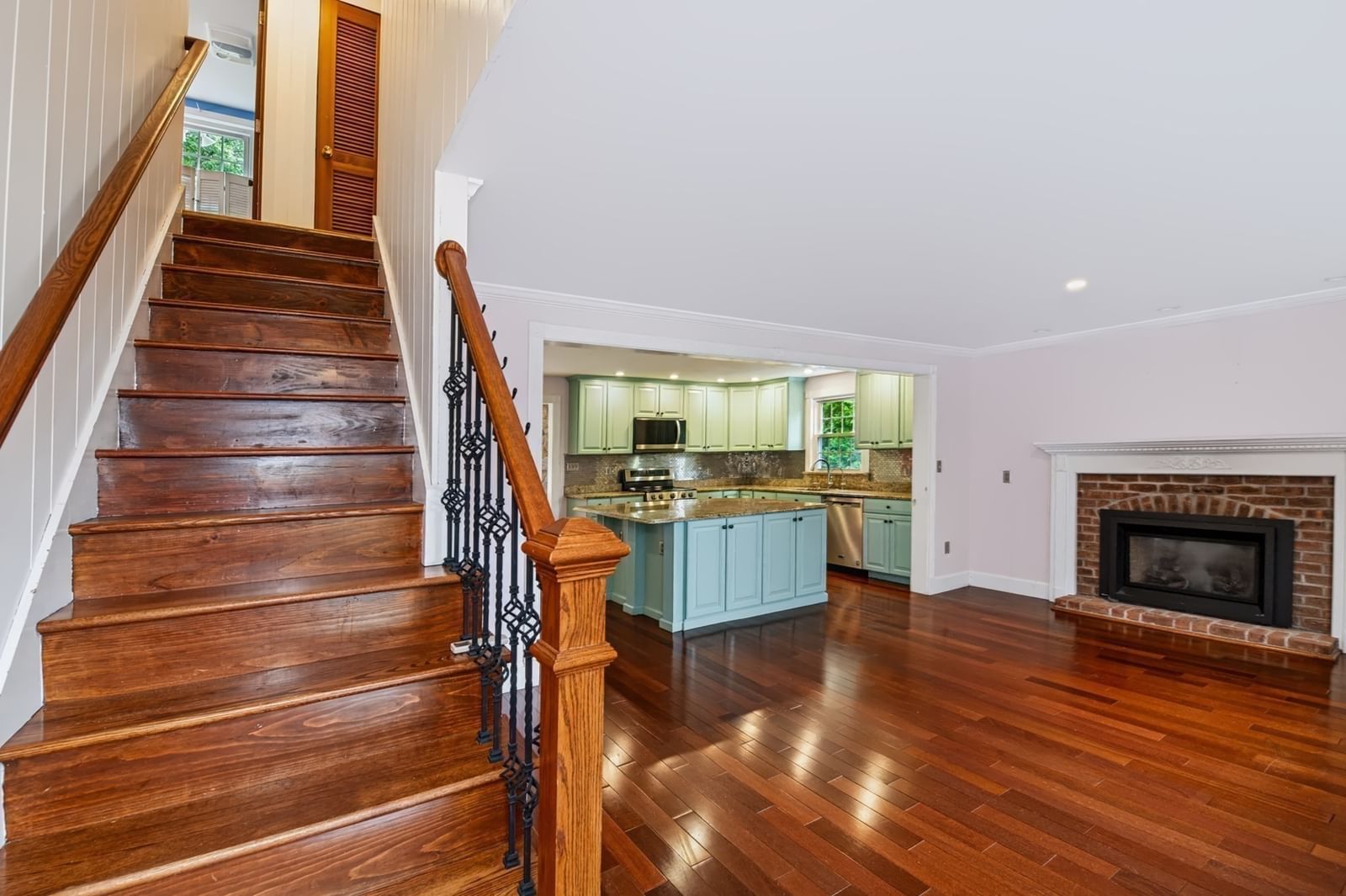 194 W Sutton Rd Sutton — Photo 20 of 37