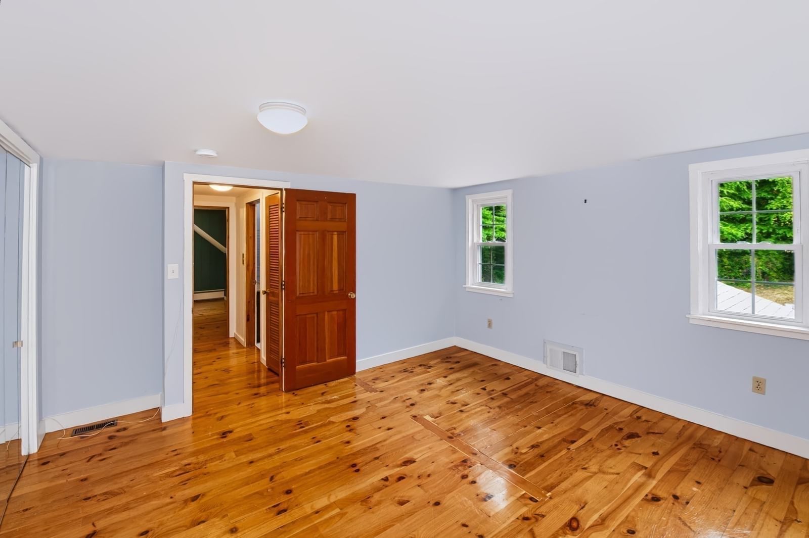 194 W Sutton Rd Sutton — Photo 23 of 37