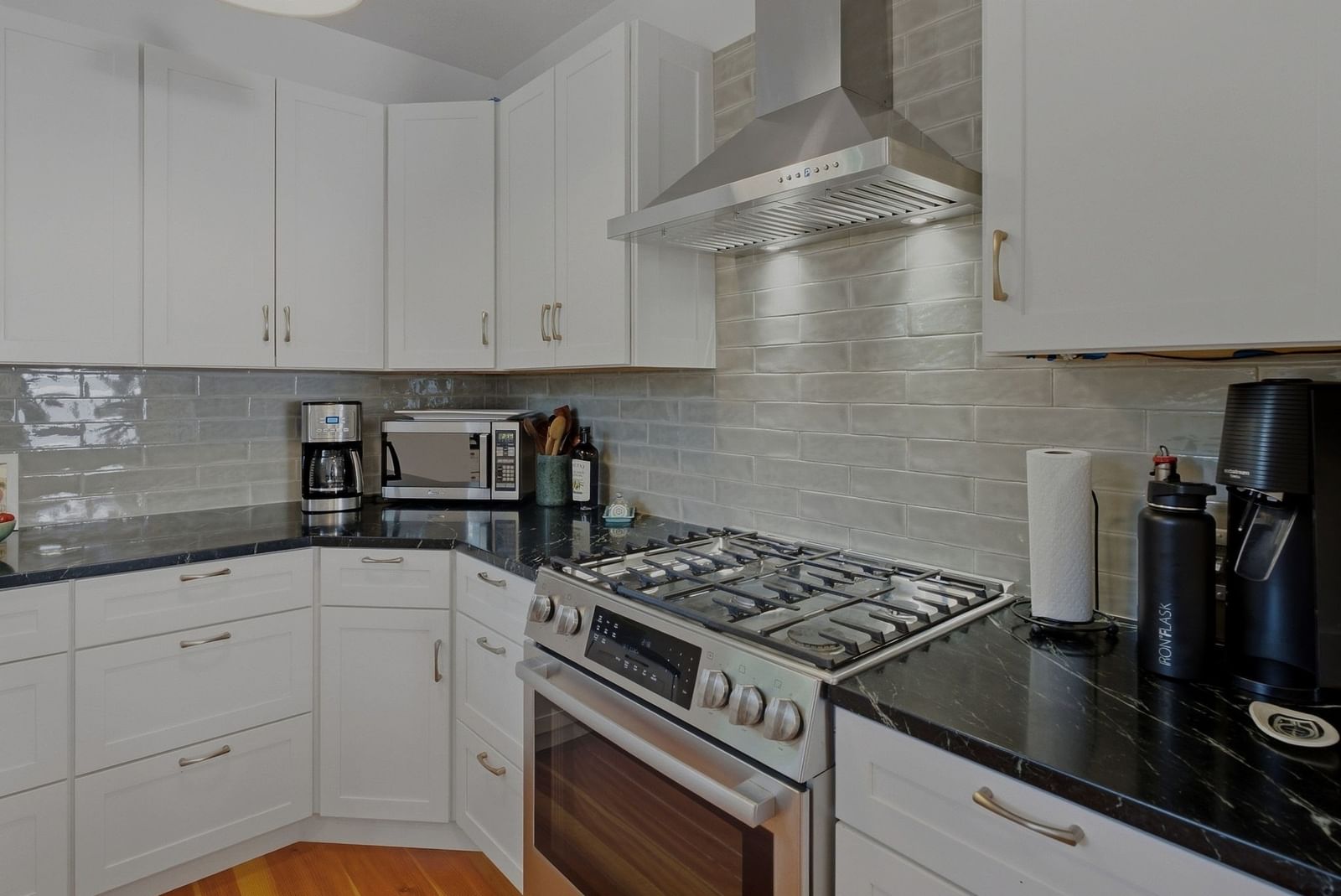 26-28 Gilman Terrace Somerville — Photo 20 of 42