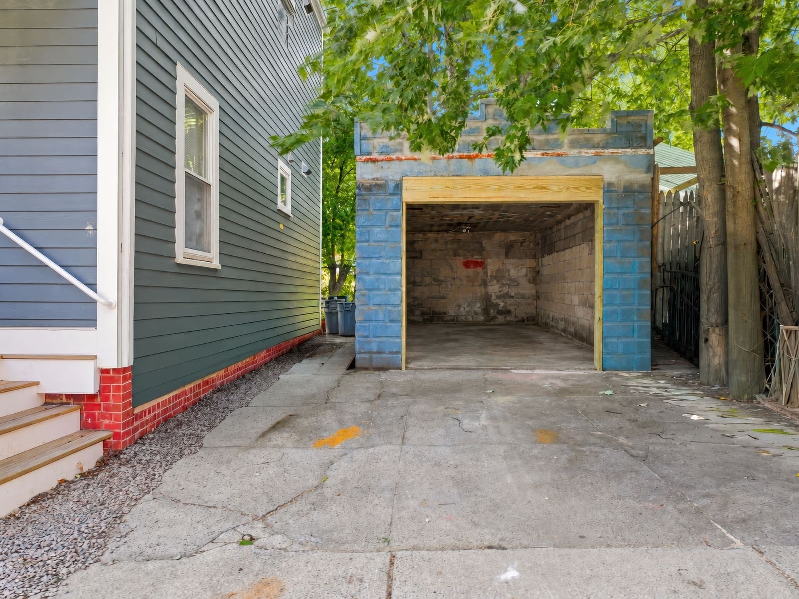 26-28 Gilman Terrace Somerville — Photo 3 of 42