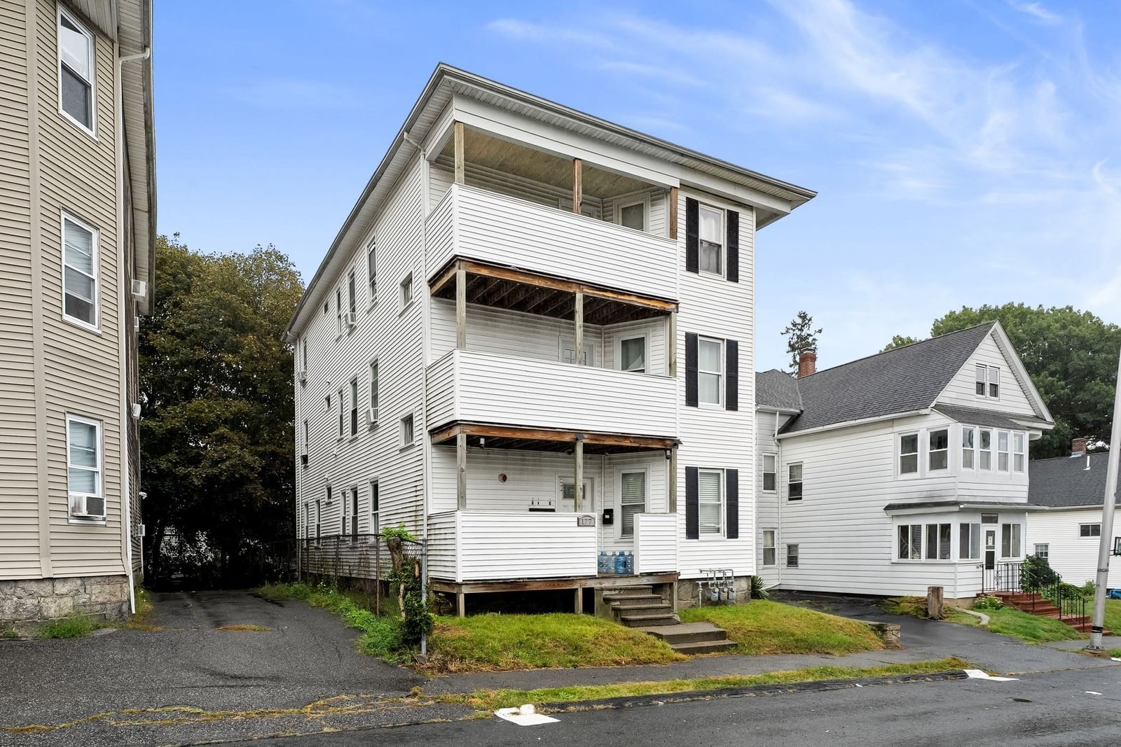 177 Fairmont Ave Worcester — Photo 3 of 42