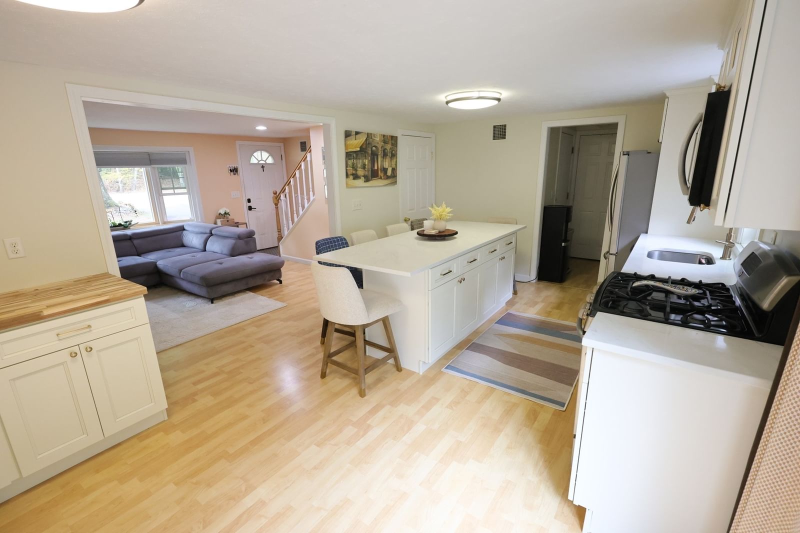 19 Deerwood Dr #A, Amherst, NH 03031 photo 2