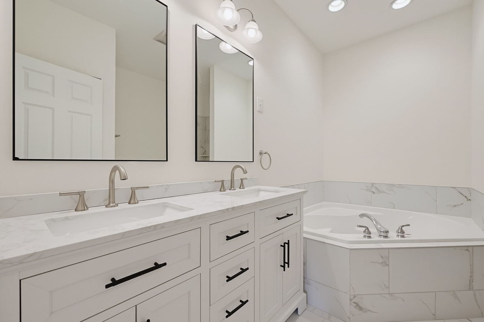 6 Afra Dr #6 Shrewsbury — Photo 15 of 34
