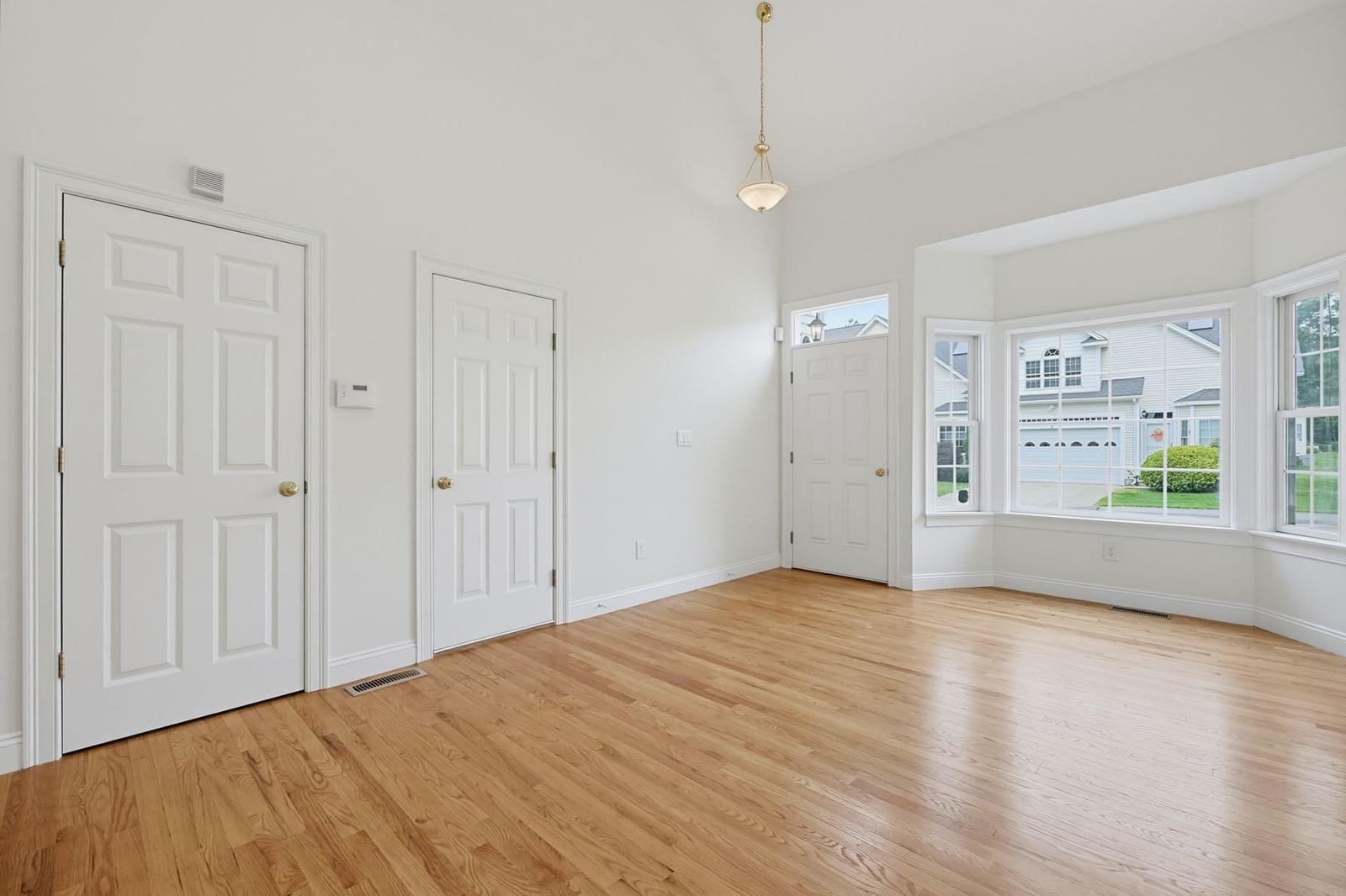 6 Afra Dr #6 Shrewsbury — Photo 2 of 34