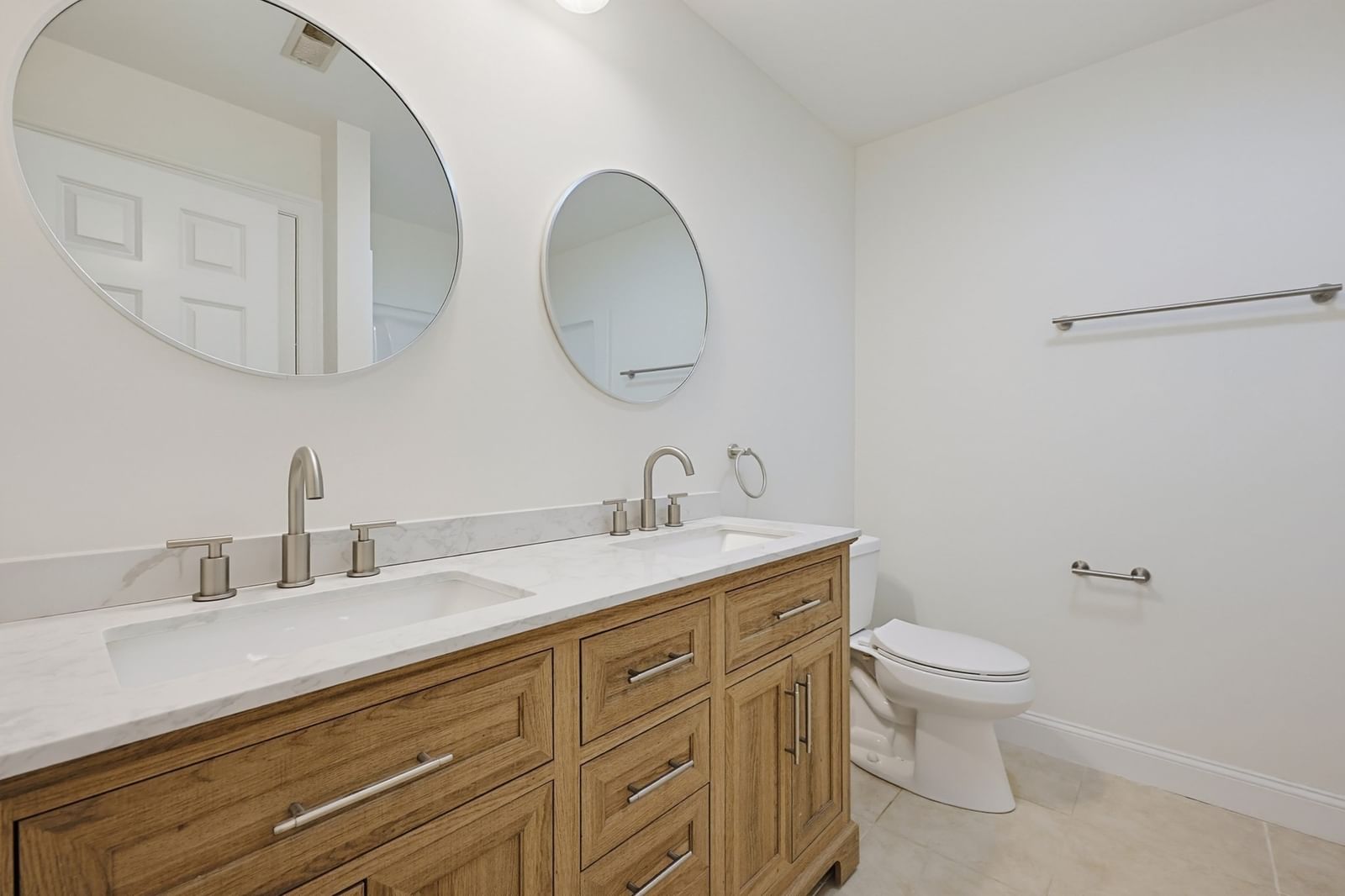 6 Afra Dr #6 Shrewsbury — Photo 25 of 34