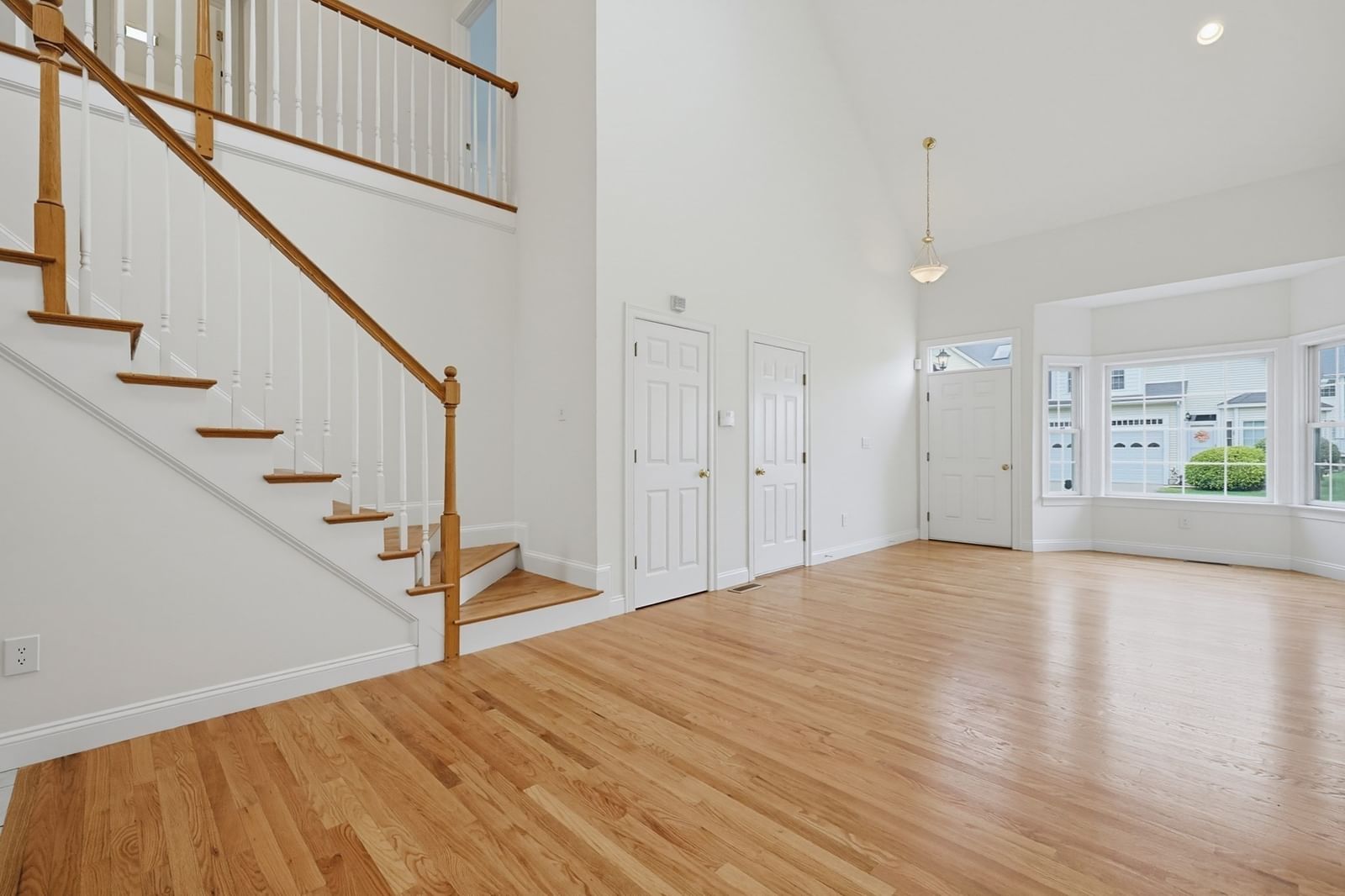 6 Afra Dr #6 Shrewsbury — Photo 3 of 34