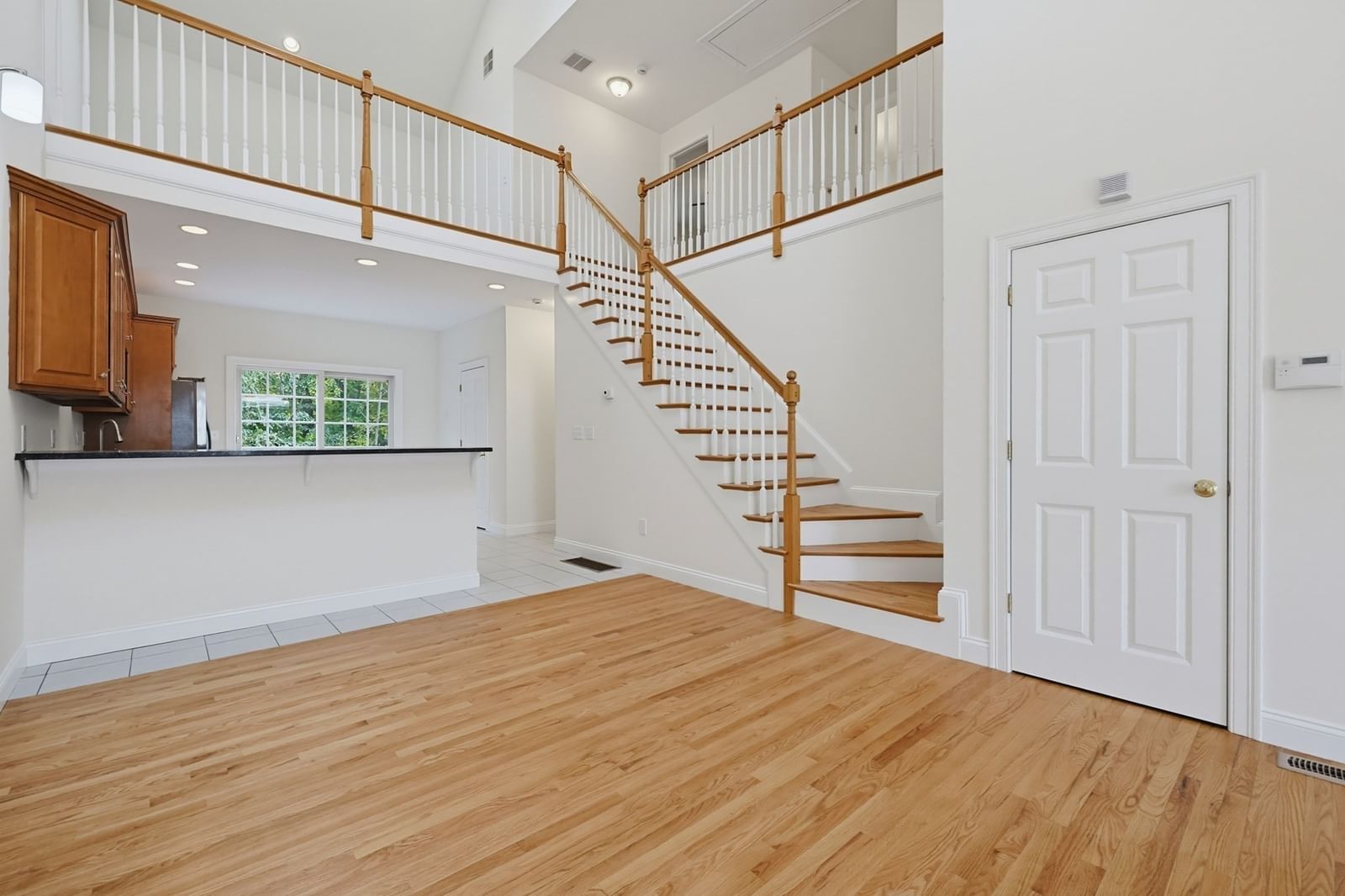 6 Afra Dr #6 Shrewsbury — Photo 5 of 34