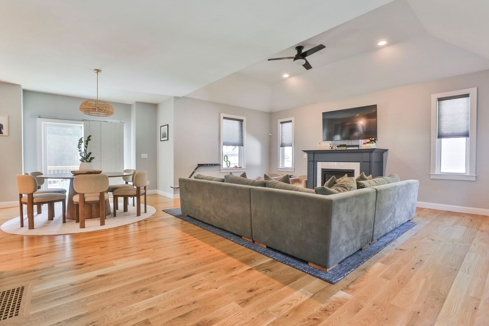 49 Kimball Rd Amesbury — Photo 18 of 40