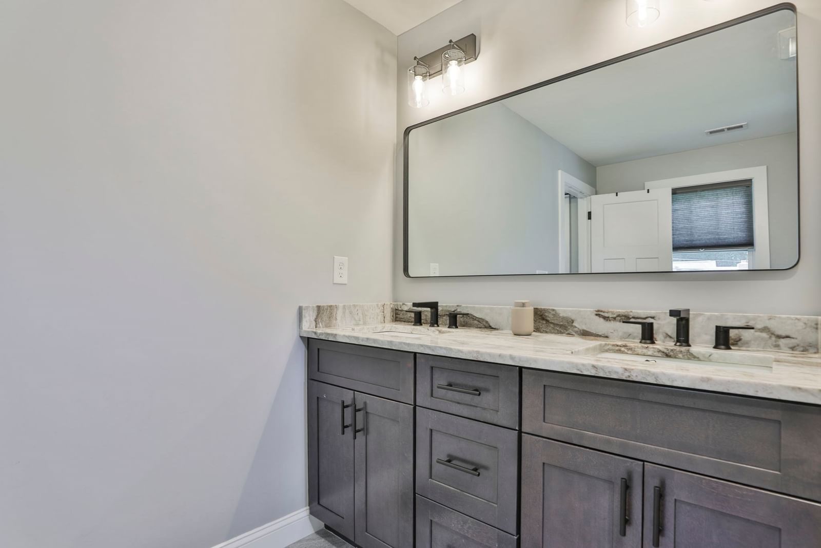 49 Kimball Rd Amesbury — Photo 24 of 40