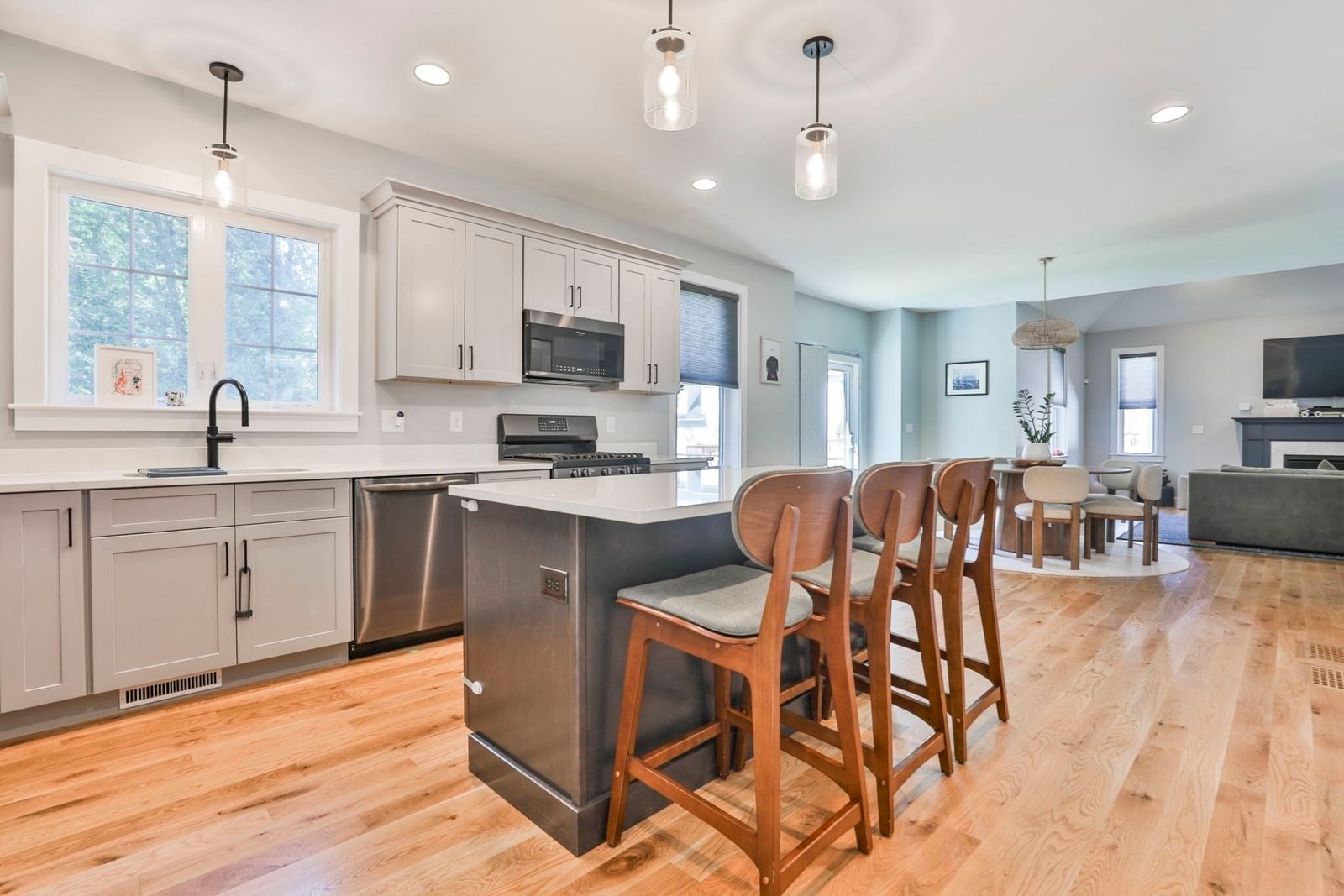 49 Kimball Rd Amesbury — Photo 8 of 40