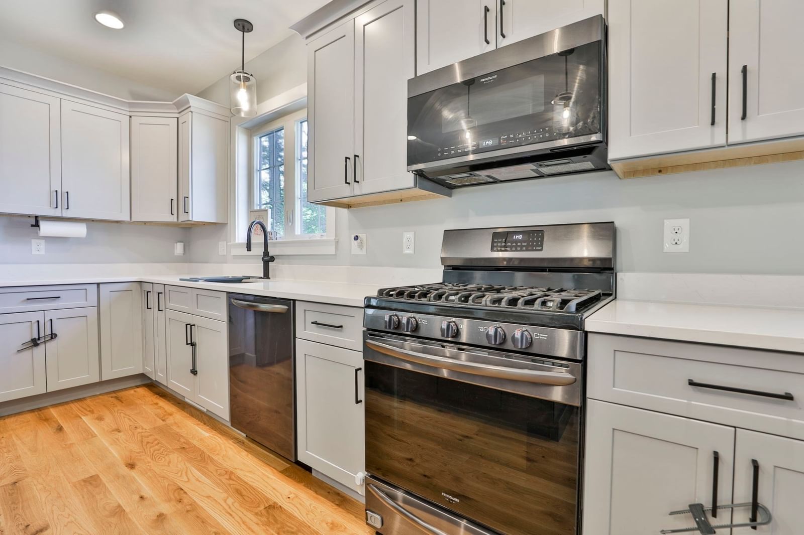 49 Kimball Rd Amesbury — Photo 9 of 40