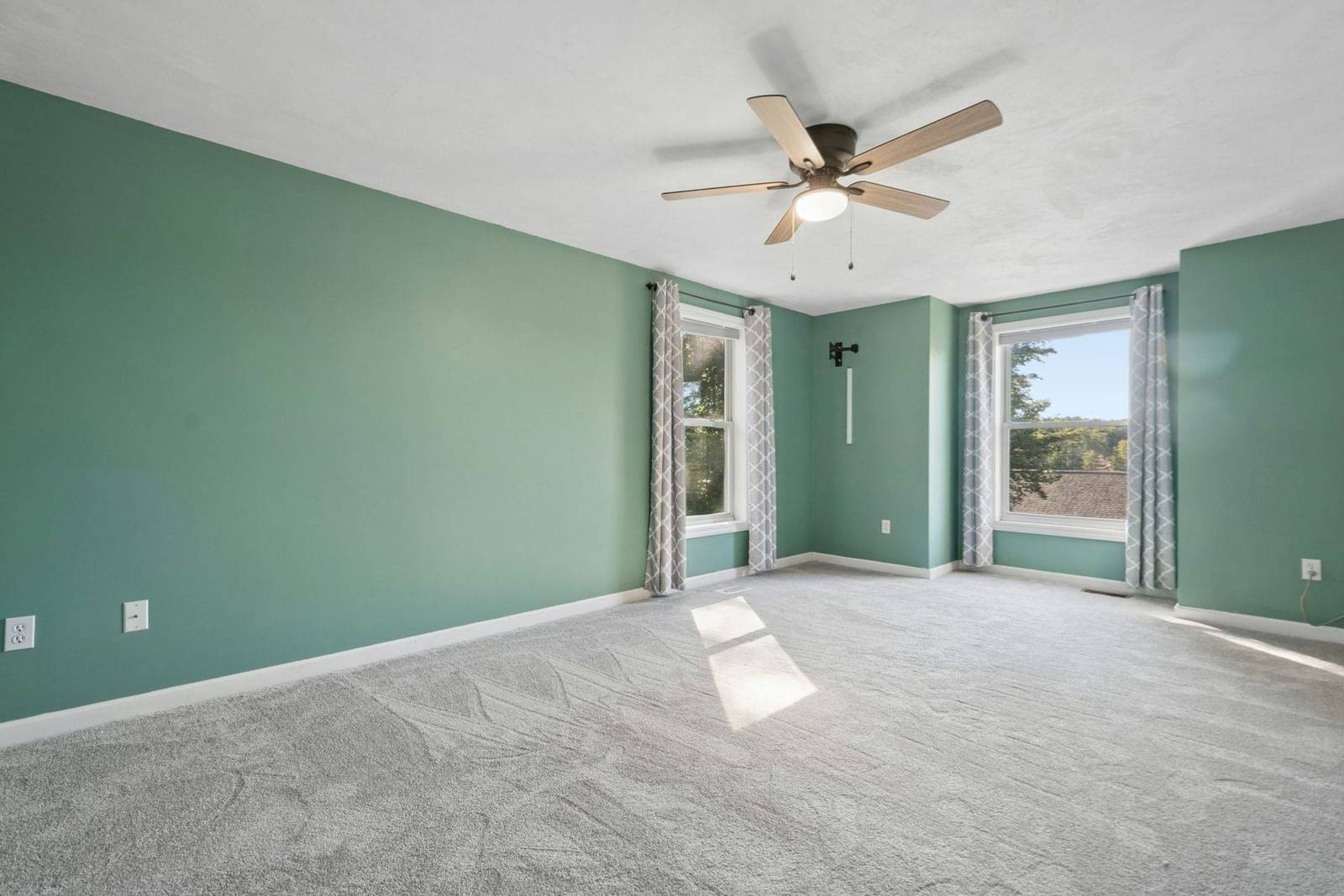13 Calvin Ayer — Photo 17 of 34