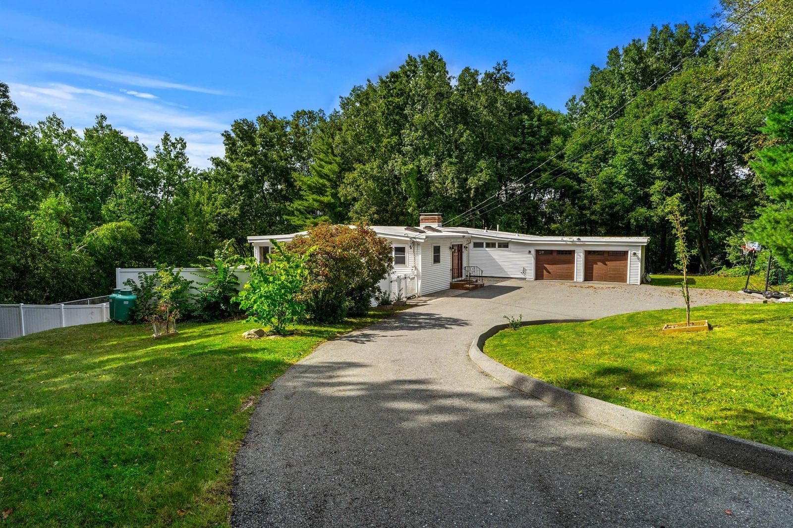 Property at 42 Farview Ave, Shrewsbury, MA 01545