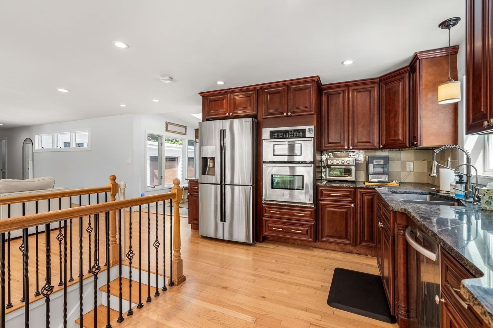 42 Farview Ave Shrewsbury — Photo 11 of 40