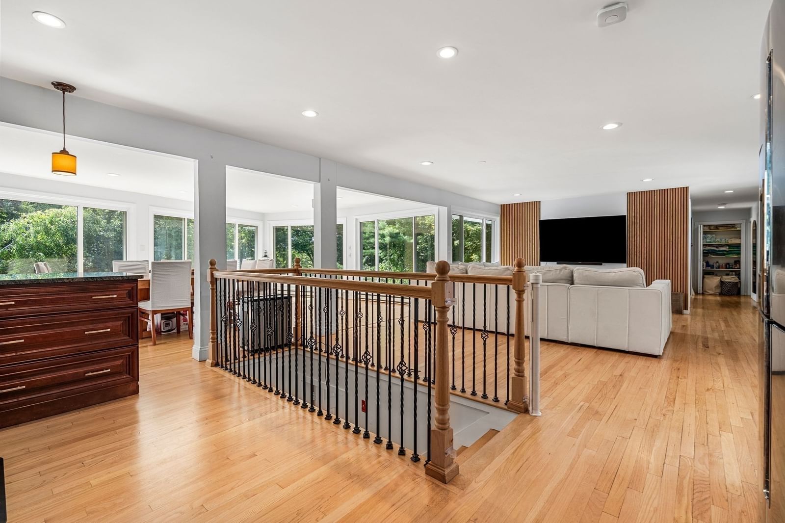 42 Farview Ave Shrewsbury — Photo 13 of 40