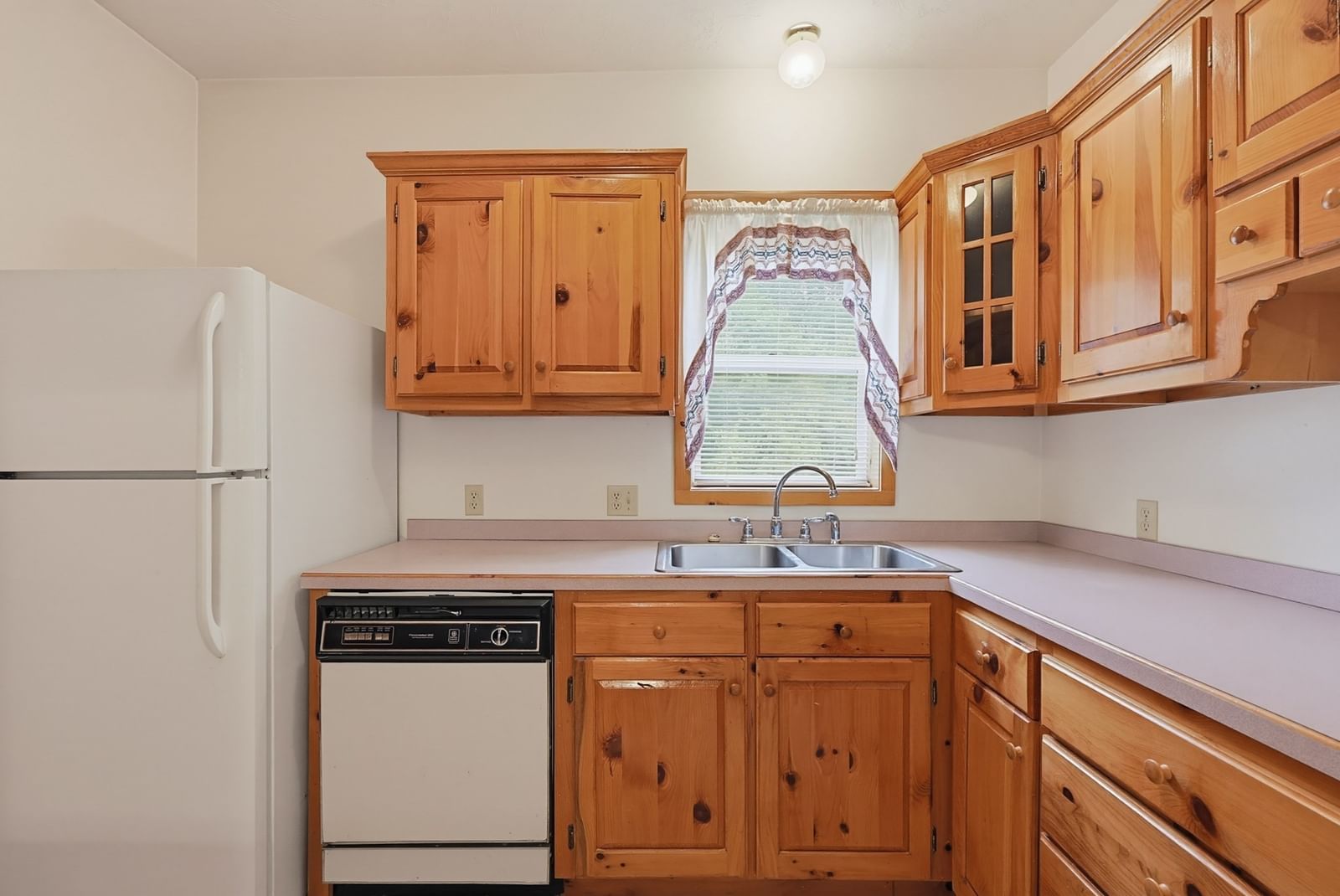 1473 Park St. Attleboro — Photo 7 of 38