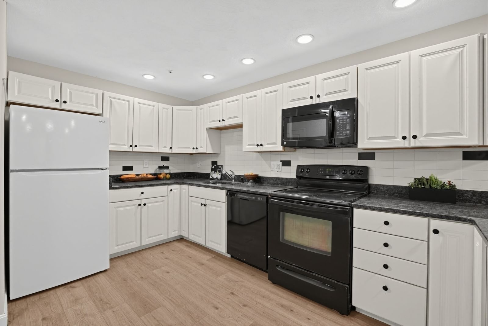595 Revere Beach Parkway #6 Revere — Photo 9 of 23