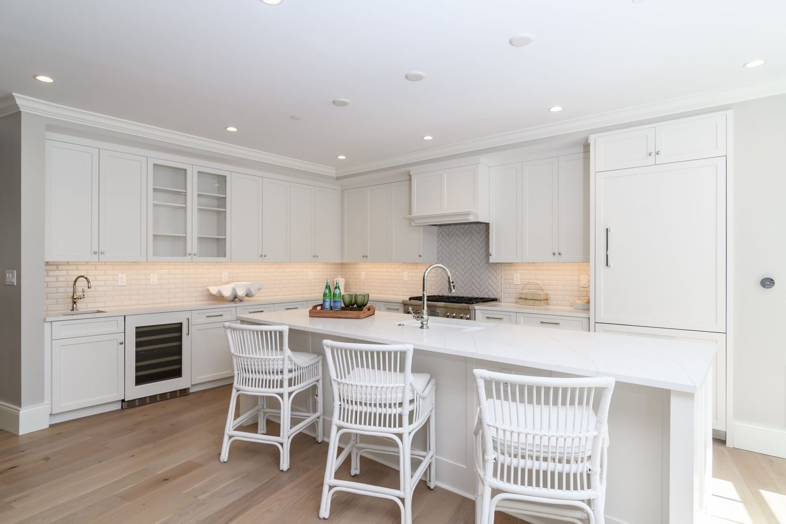 124 Elm Street #202 Cohasset — Photo 2 of 23