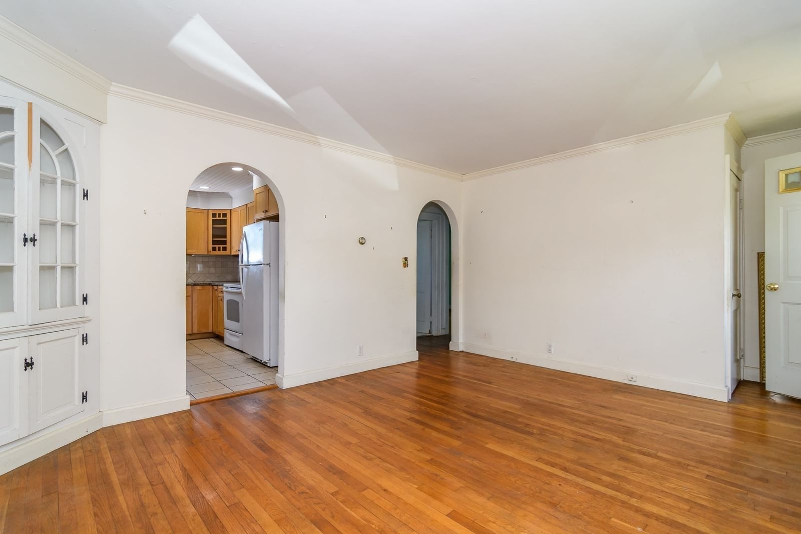 339 Plain St Millis — Photo 3 of 15