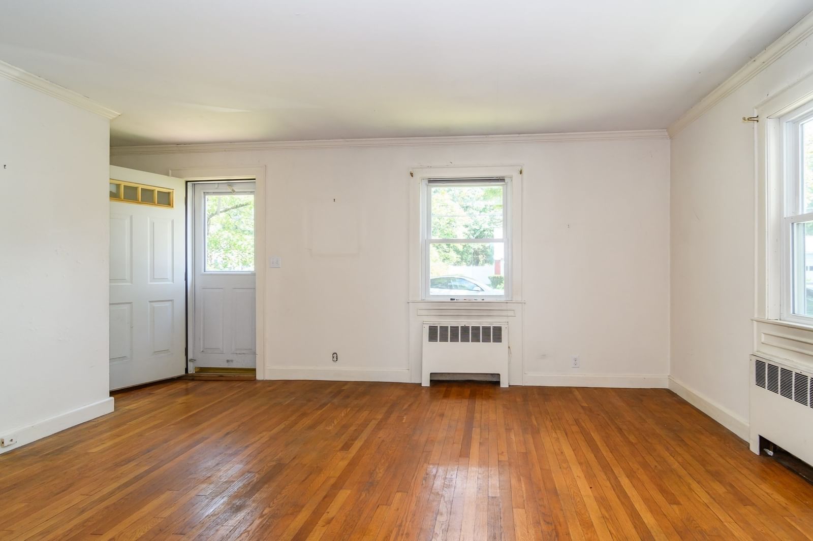 339 Plain St Millis — Photo 4 of 15