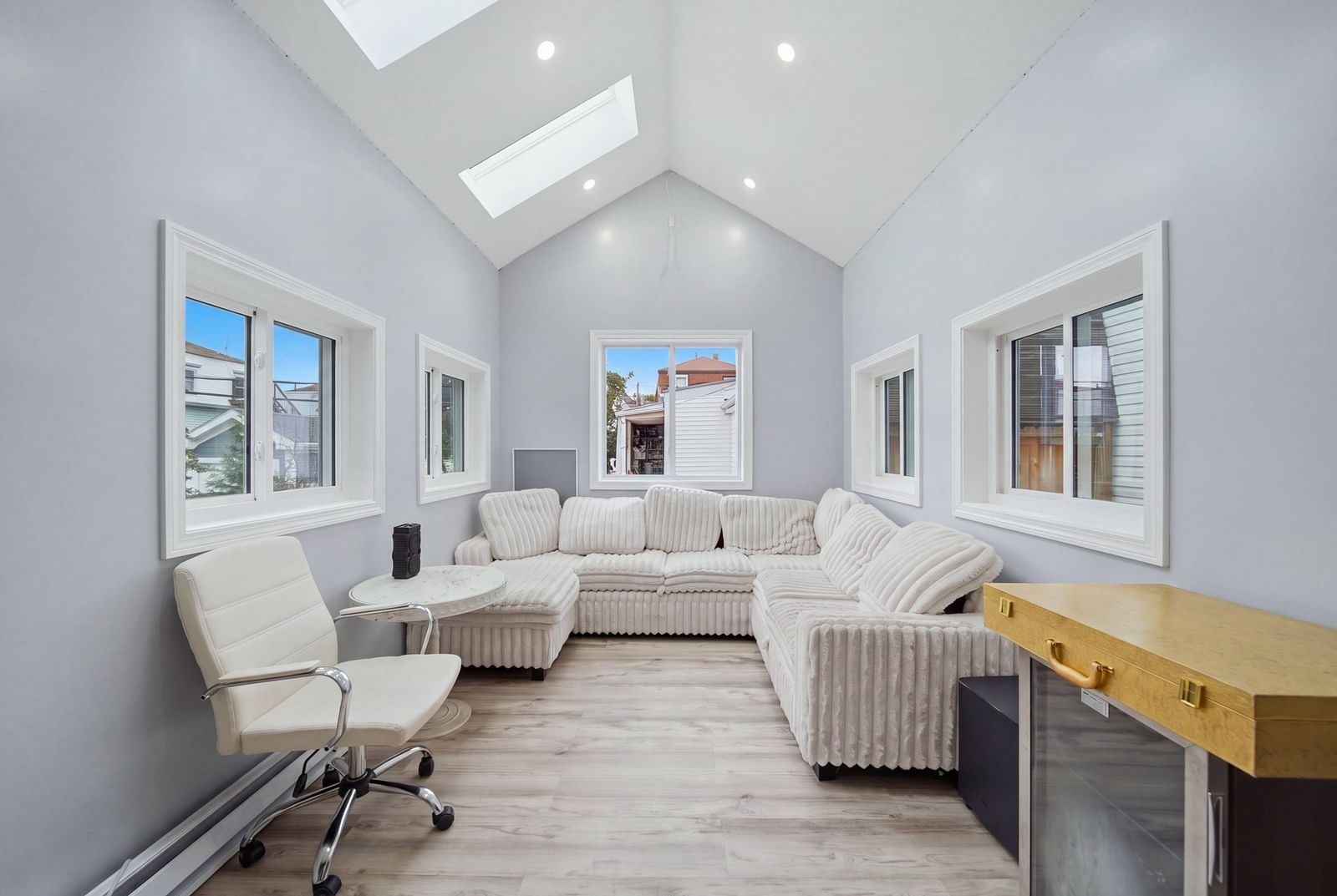 74 Leonard St Boston — Photo 2 of 31