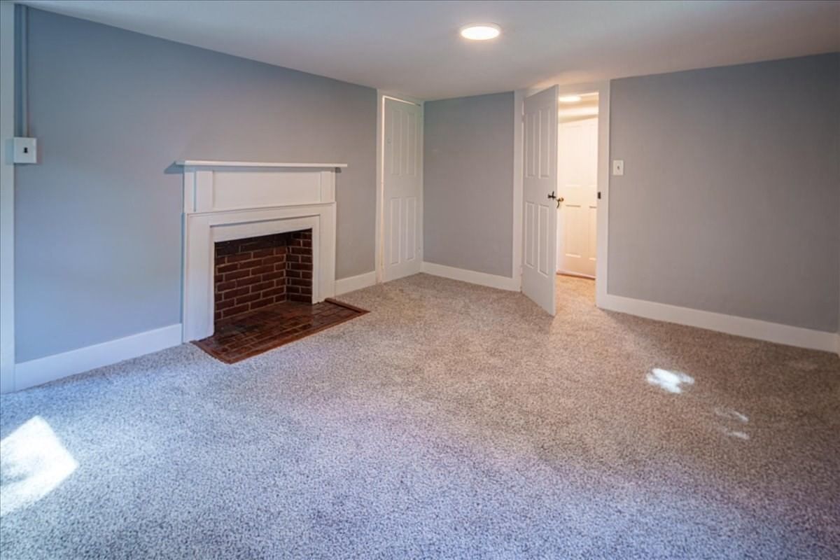 687 Main St Wareham — Photo 14 of 31
