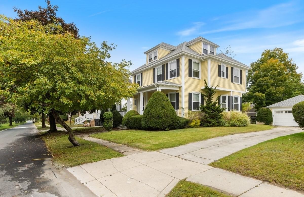 Property at 20 Lexington Ave, Haverhill, MA 01835
