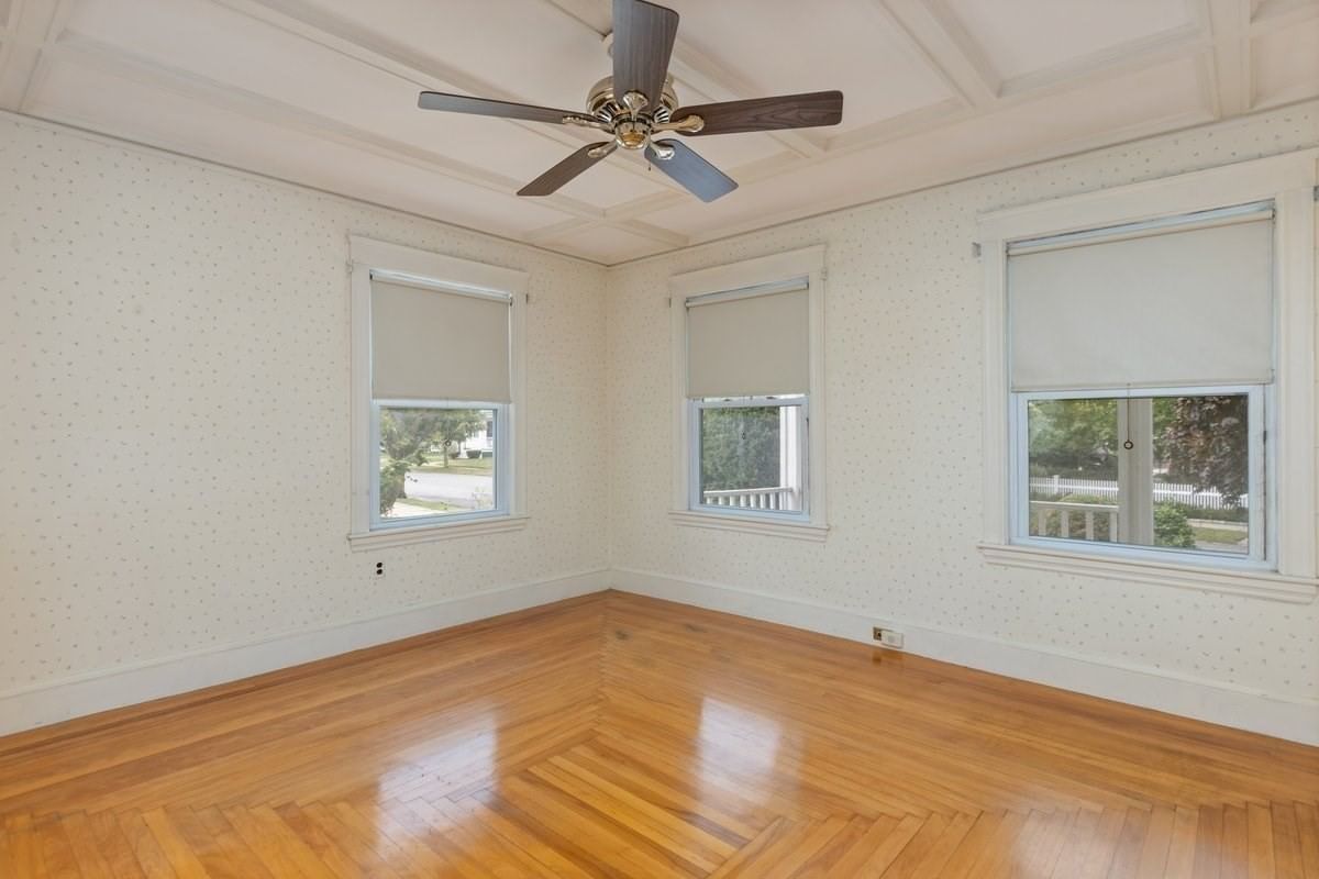 20 Lexington Ave Haverhill — Photo 7 of 31