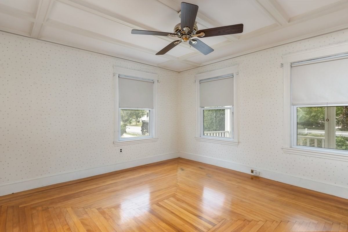 20 Lexington Ave Haverhill — Photo 9 of 31