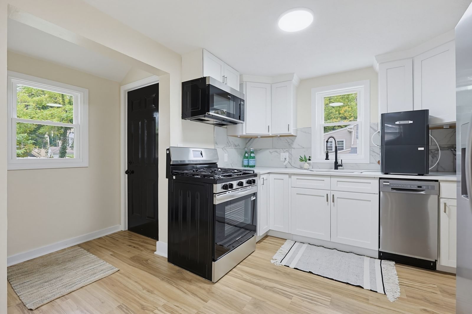 6 Harris Ave Milford — Photo 3 of 18
