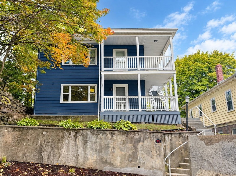 92 Dresser St