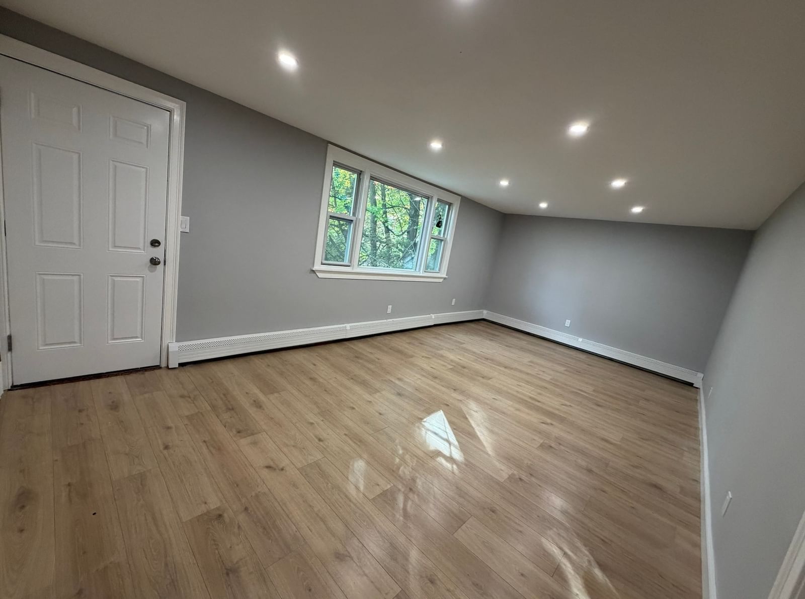 92 Dresser St Southbridge — Photo 4 of 24