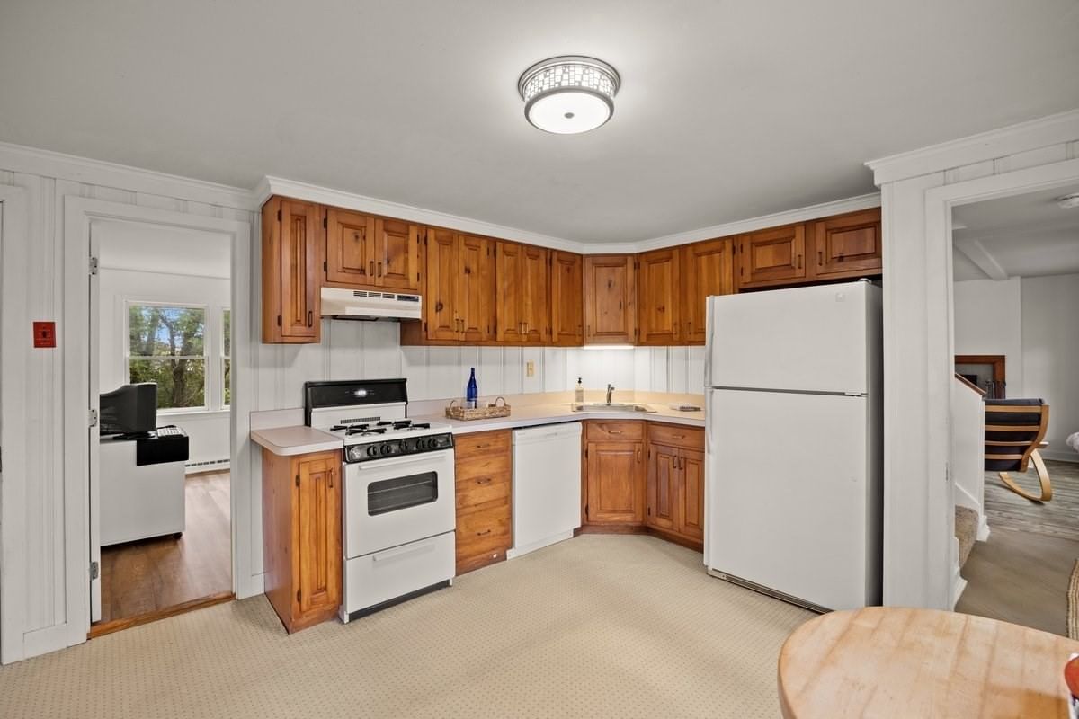 74 Arboretum Rd Plymouth — Photo 13 of 41