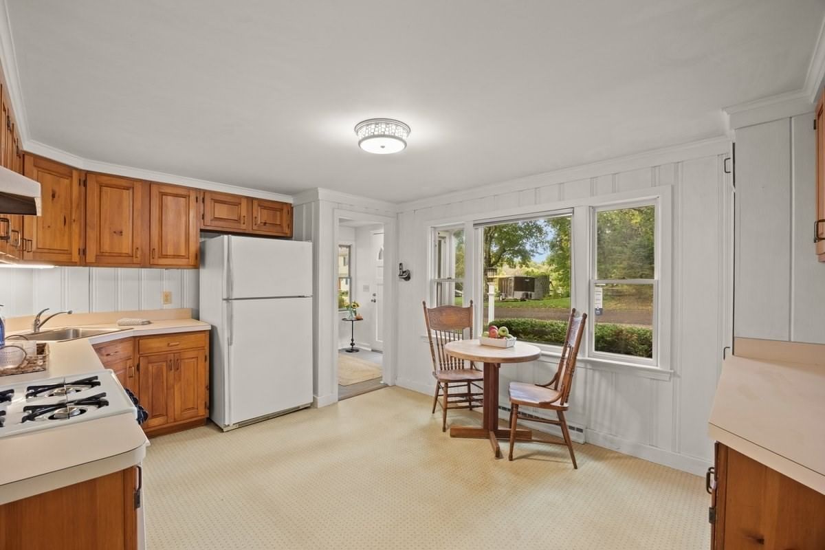 74 Arboretum Rd Plymouth — Photo 15 of 41