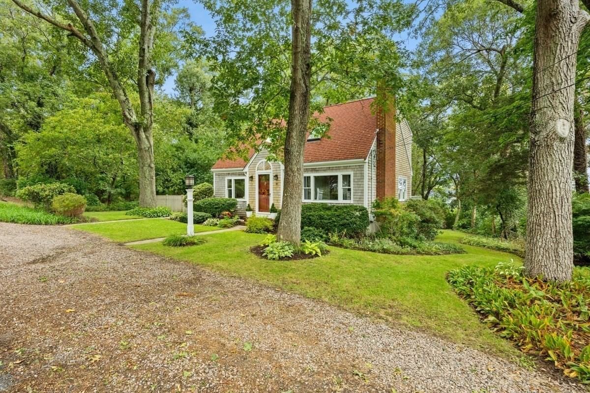74 Arboretum Rd Plymouth — Photo 3 of 41