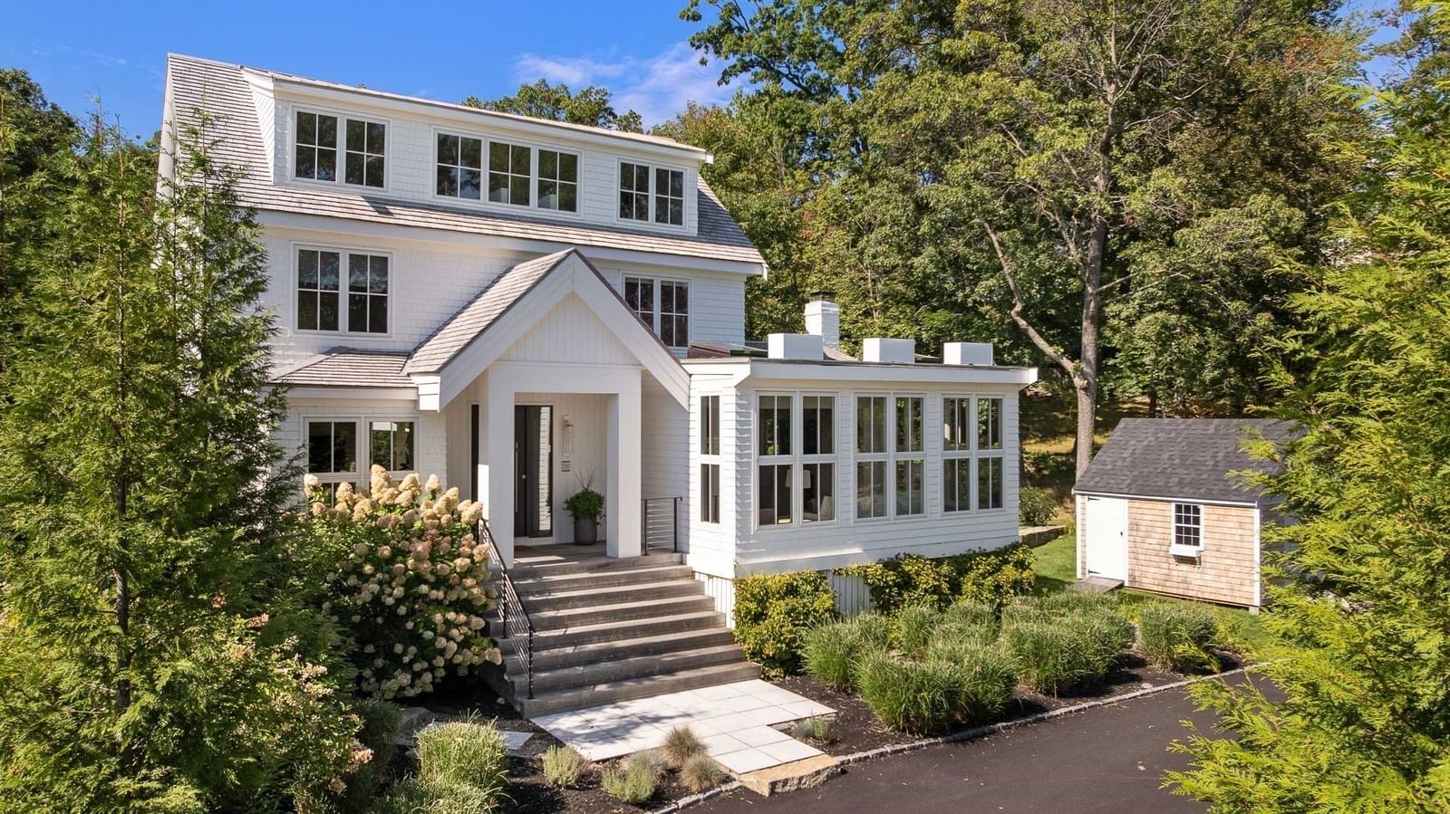 86 Atlantic Ave Cohasset — Photo 2 of 38