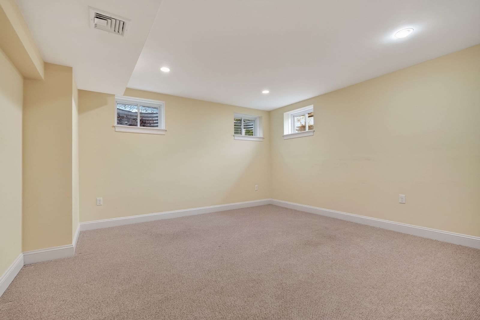 201 Boston Post Rd Wayland — Photo 27 of 39