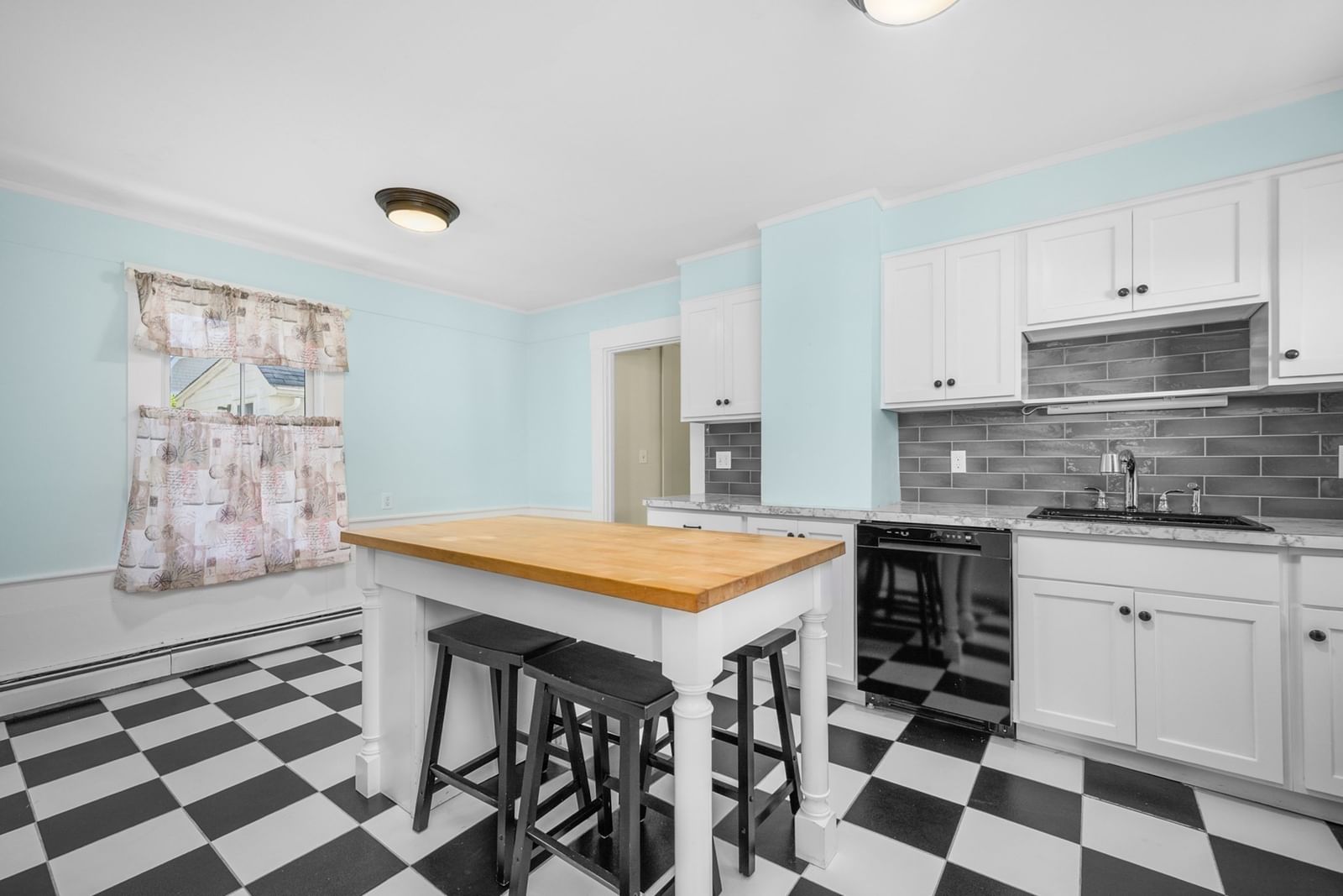 340 Main St #1 Barnstable — Photo 14 of 35
