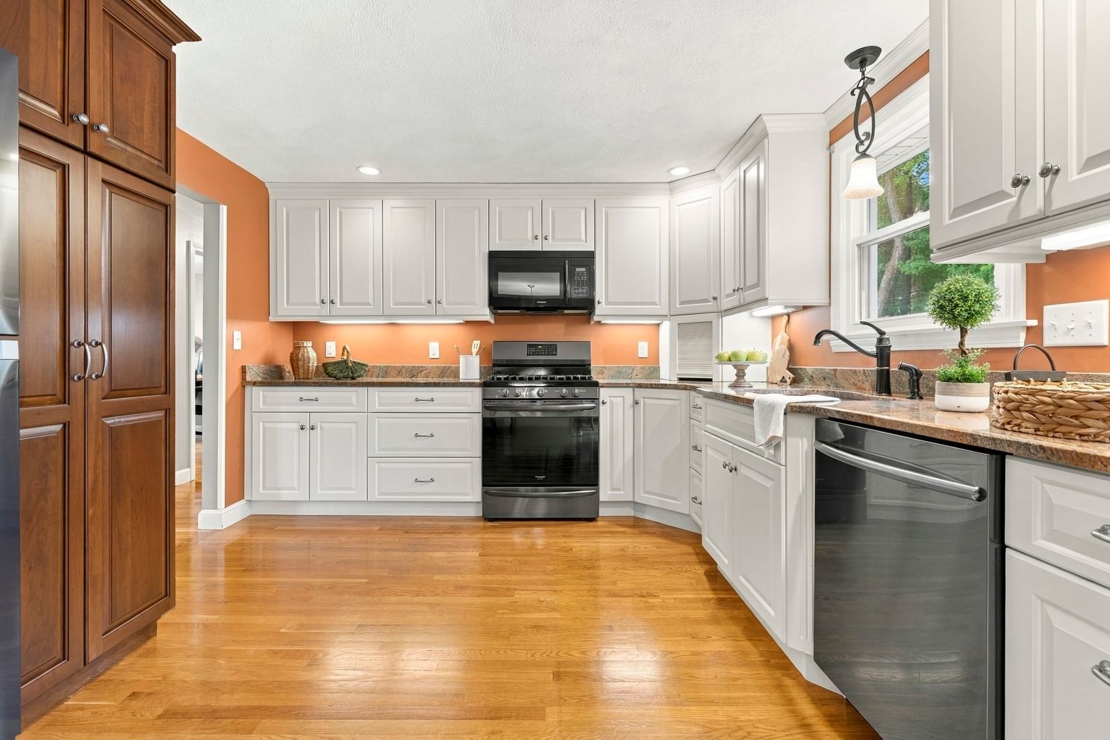115 Quincy Rd Tewksbury — Photo 9 of 29