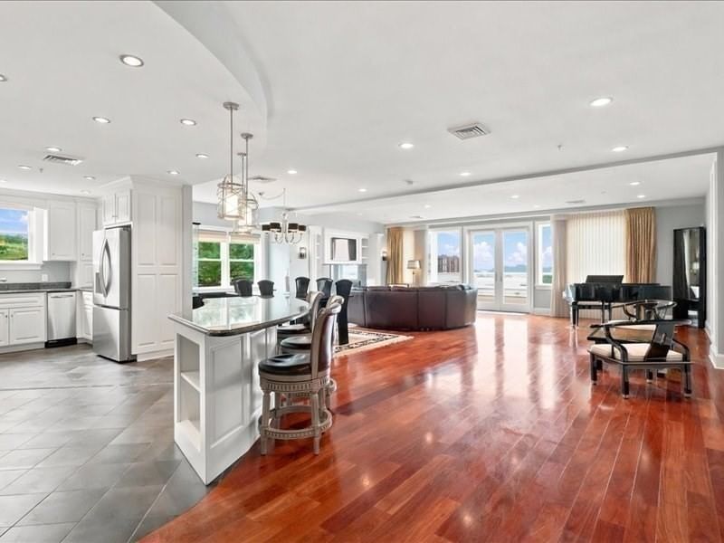 1 Longbeach Ave #101 Hull — Photo 3 of 35