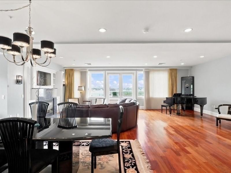 1 Longbeach Ave #101 Hull — Photo 4 of 35