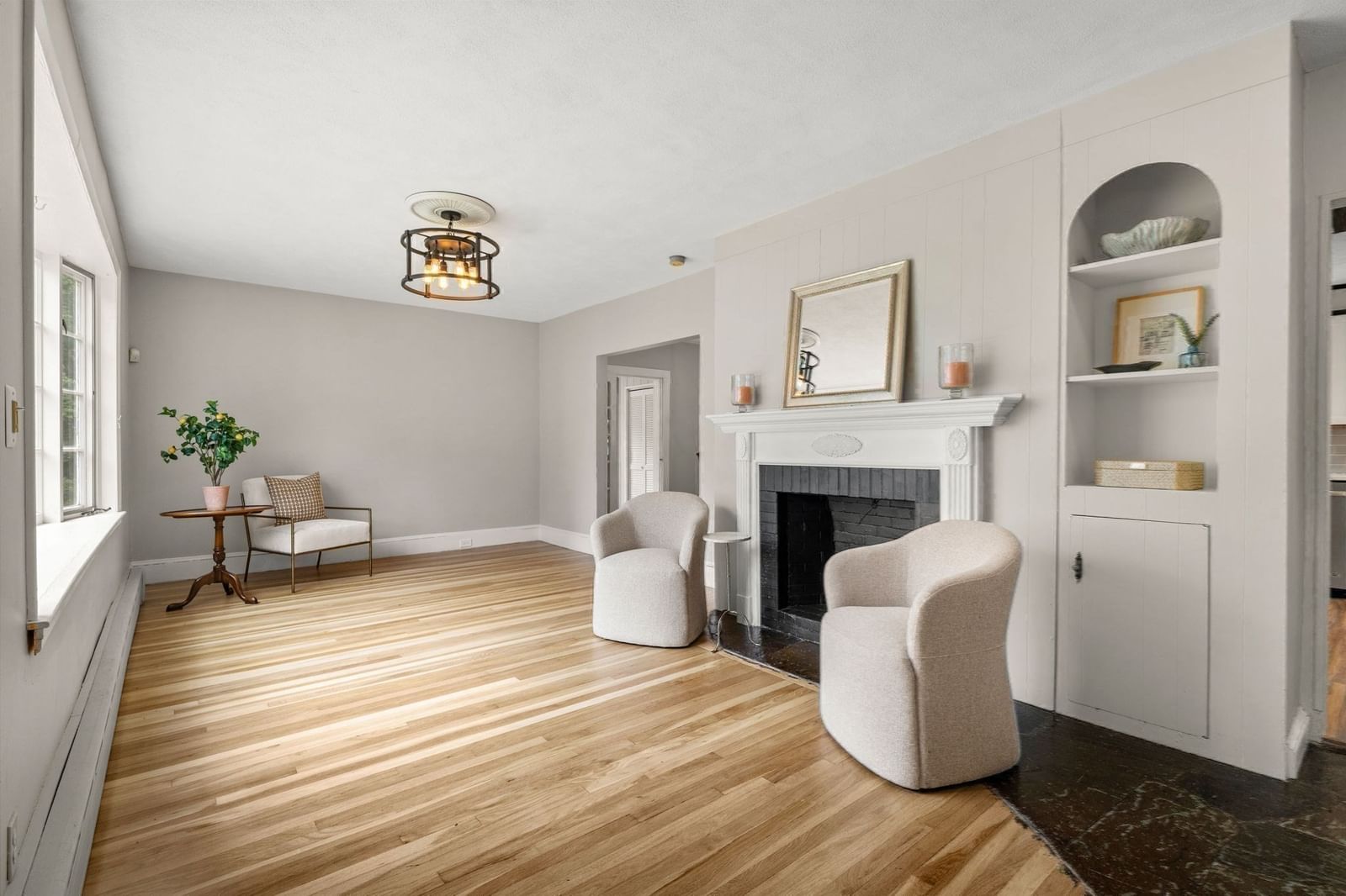60 Sassamon Ave Milton — Photo 3 of 41