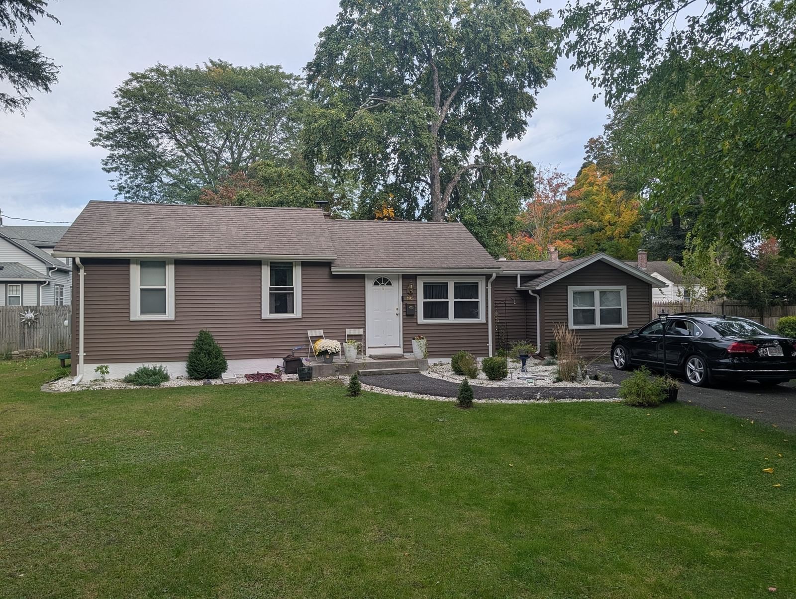 Property at 195 Ambrose, Springfield, MA 01109