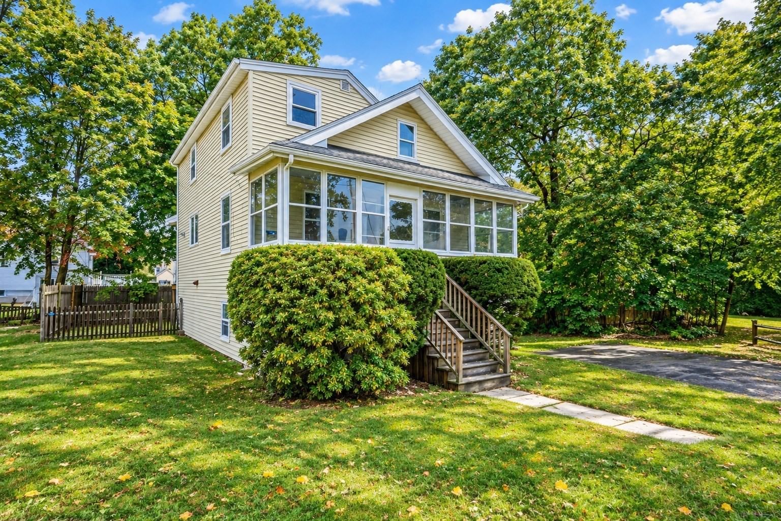 Property at 4 Circuit Rd., Braintree, MA 02184