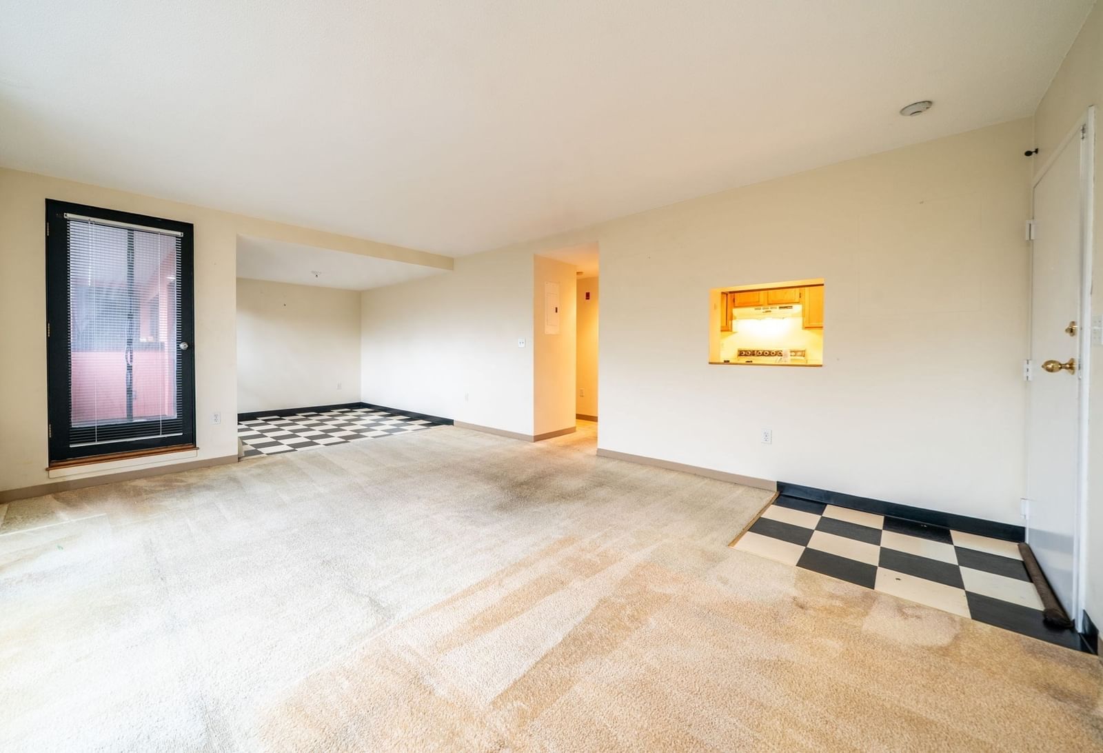 60-R Gibson St #B3 Boston — Photo 4 of 24