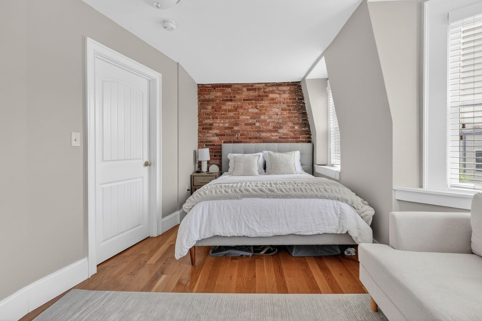 466 E 3rd St #2 Boston — Photo 14 of 21