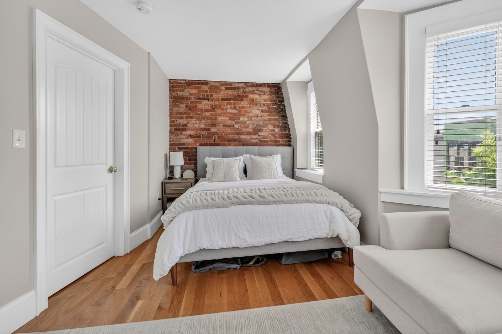 466 E 3rd St #2 Boston — Photo 15 of 21