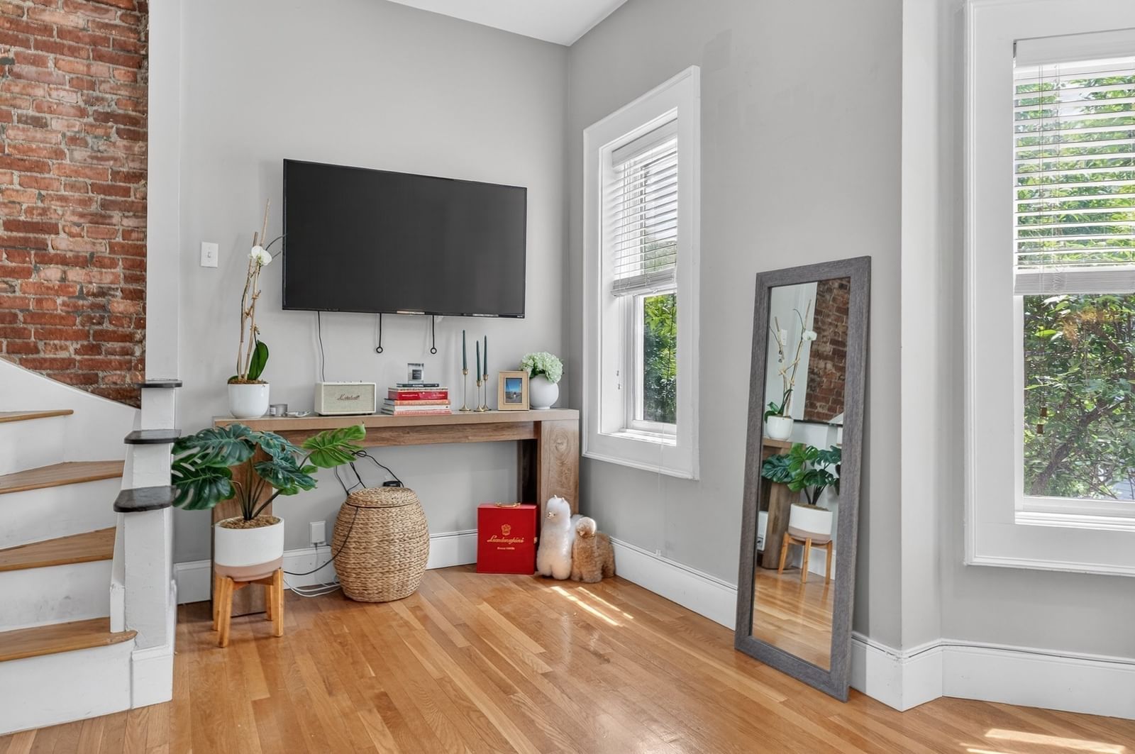 466 E 3rd St #2 Boston — Photo 4 of 21